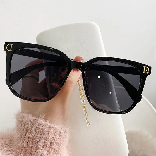 Oversized Vintage Square Sunglasses for Women - Designer Gradient Shades with Large Frames, Perfect Fashion Accessory
