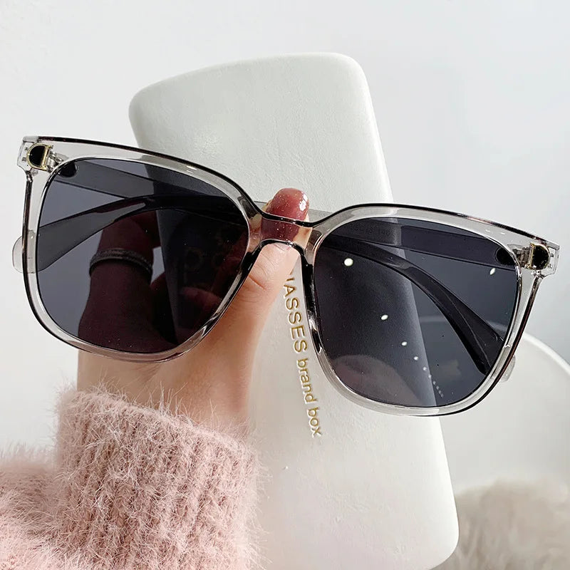 Oversized Vintage Square Sunglasses for Women Brand Designer Gradient Shades Big Frame Fashion Accessory